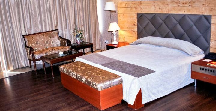 Hotel Shivalikview จัณฑีครห์ ภายนอก รูปภาพ