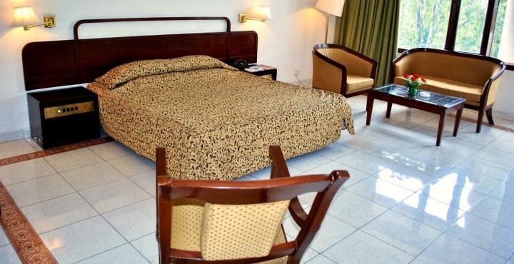 Hotel Shivalikview จัณฑีครห์ ภายนอก รูปภาพ