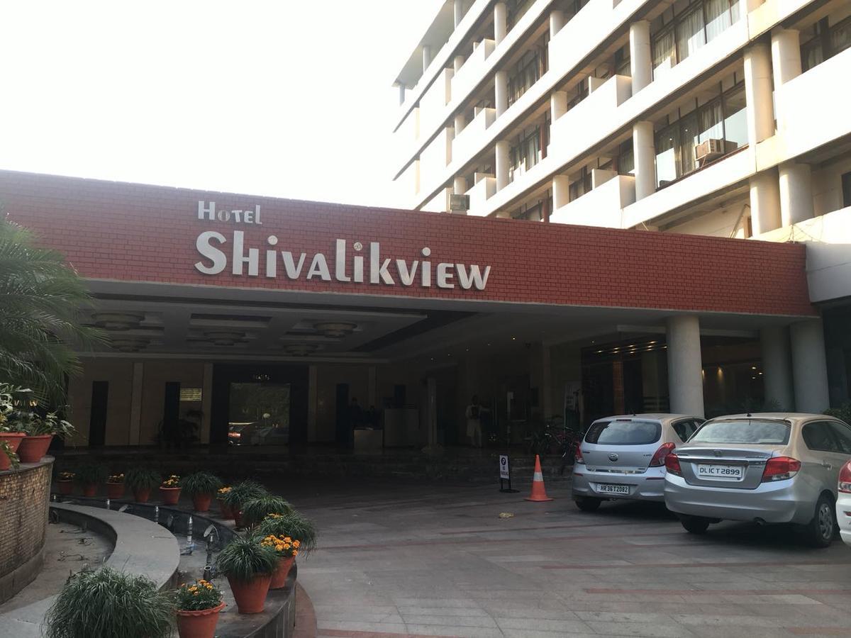 Hotel Shivalikview จัณฑีครห์ ภายนอก รูปภาพ